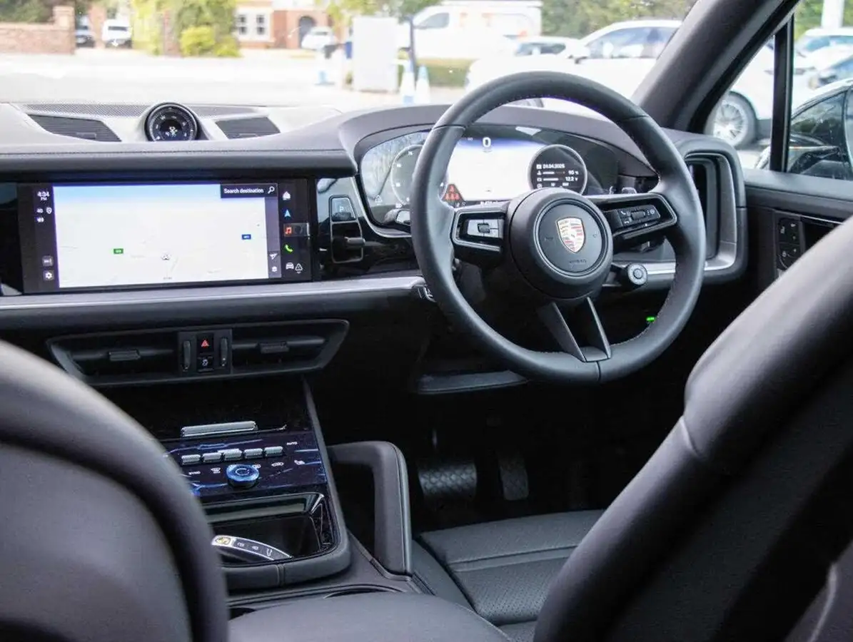 2025-porsche-cayenne-30-v6-353ps-station-wagon-big-29