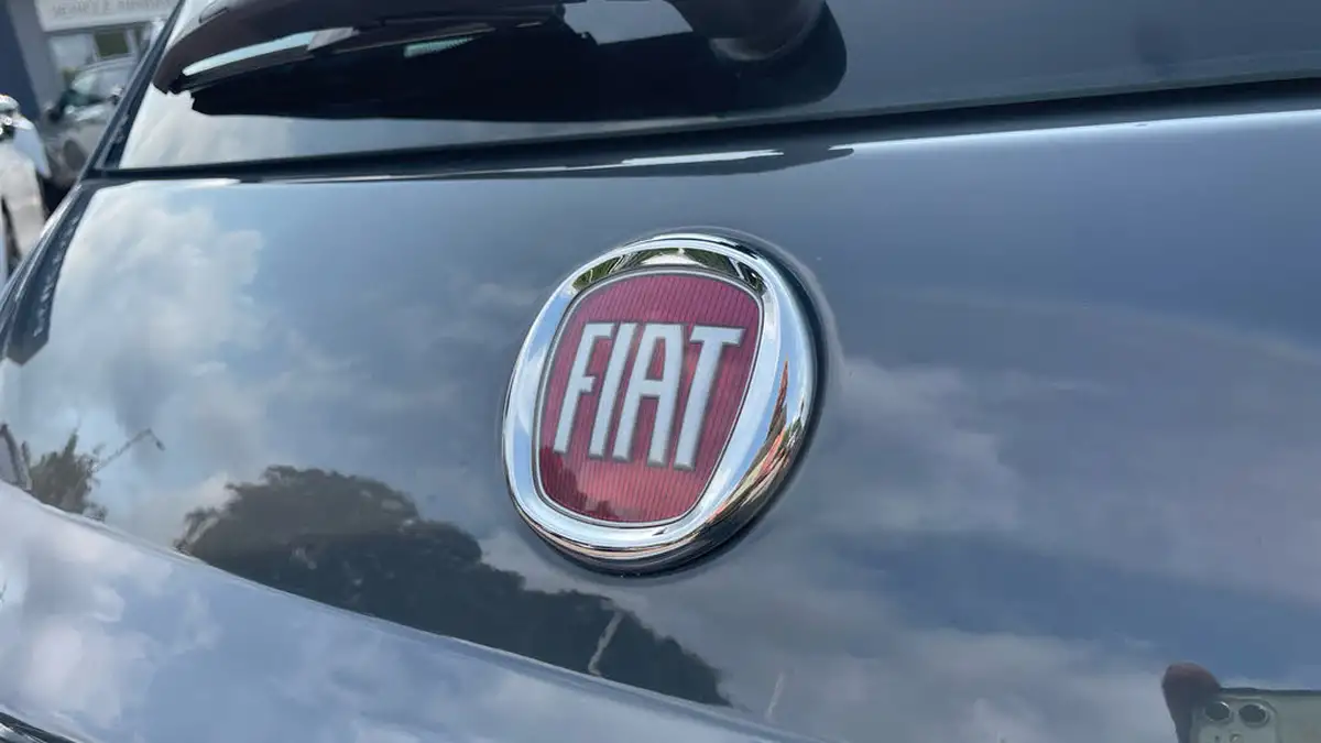 2022-fiat-500-10-dolcevita-big-25