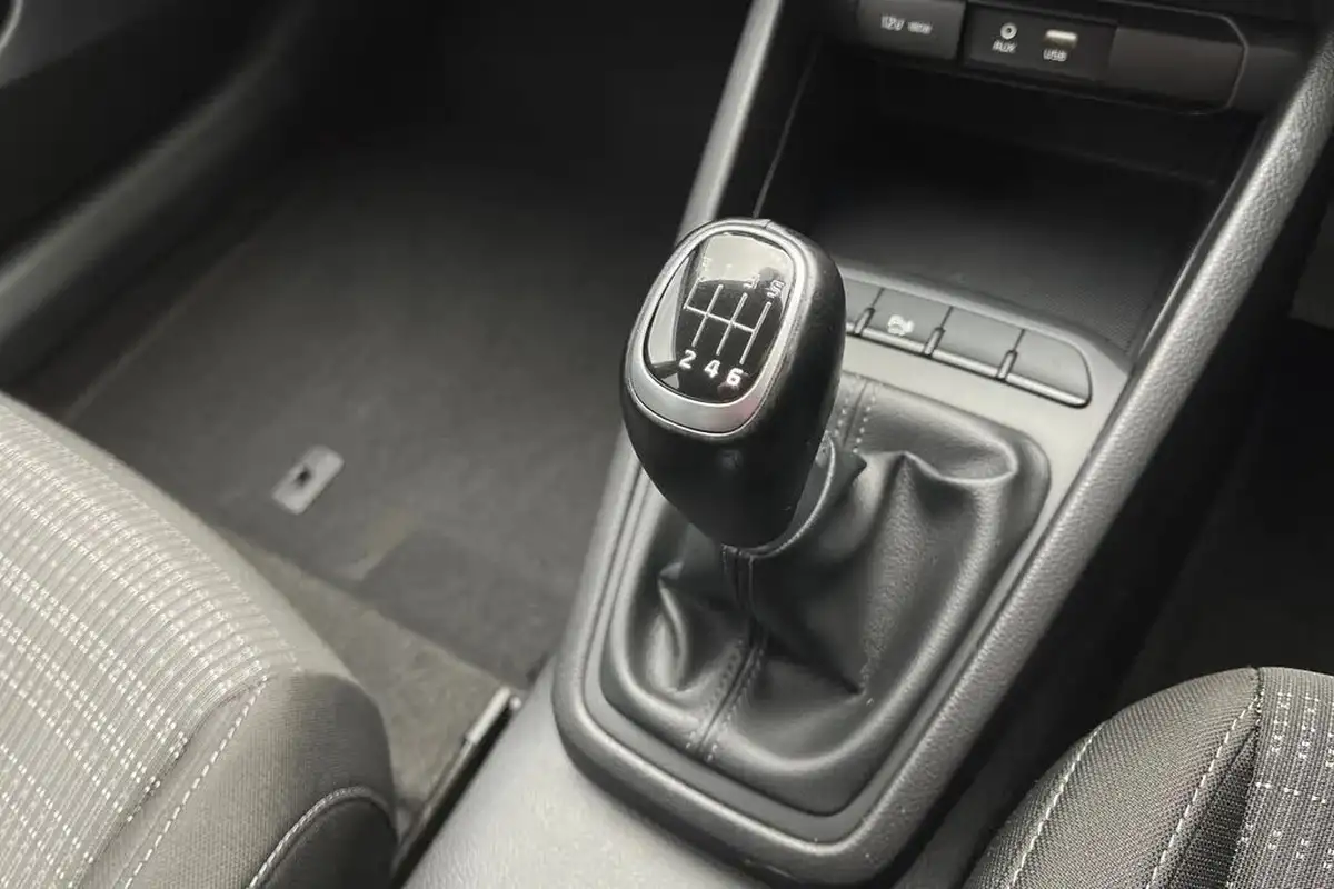 2019-kia-stonic-10-t-gdi-2-big-22