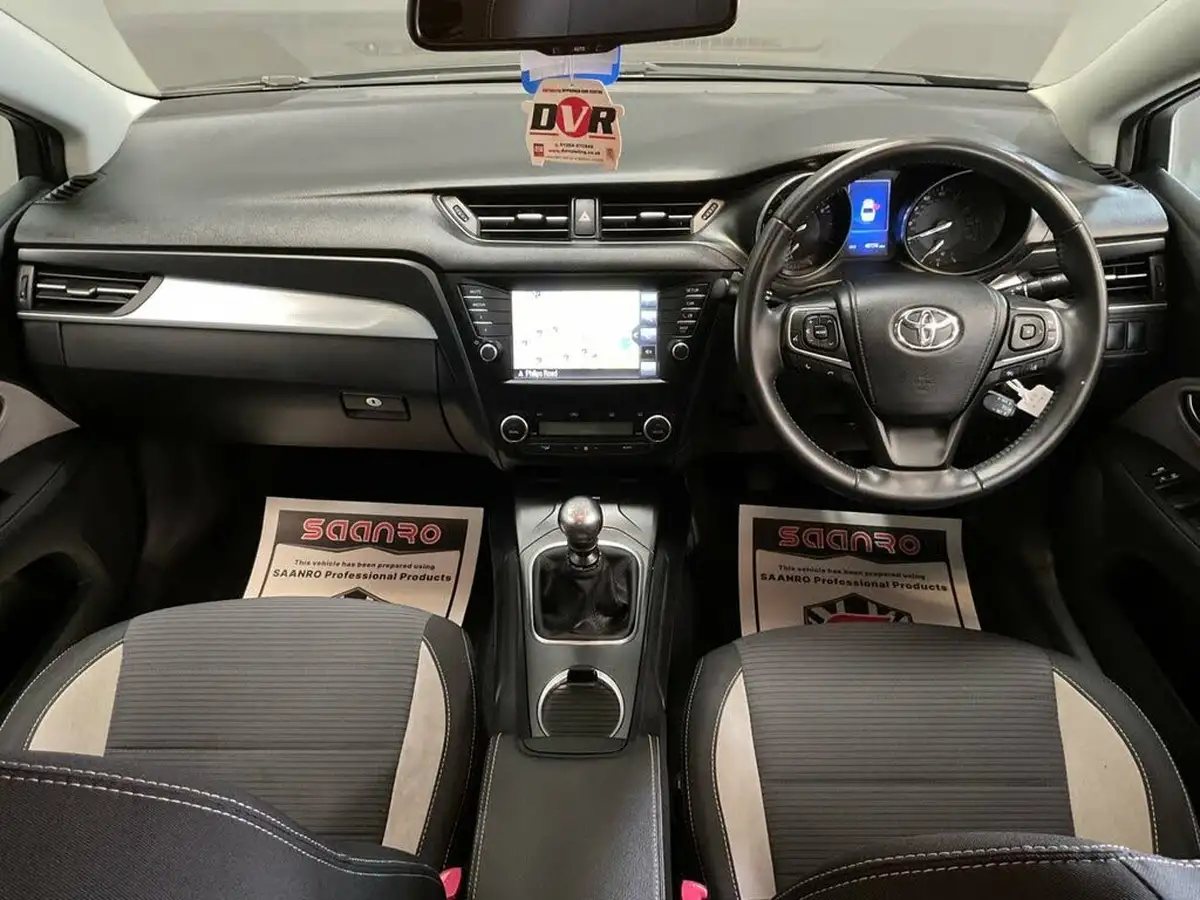 2017-toyota-avensis-18-v-matic-business-edition-saloon-4d-big-36