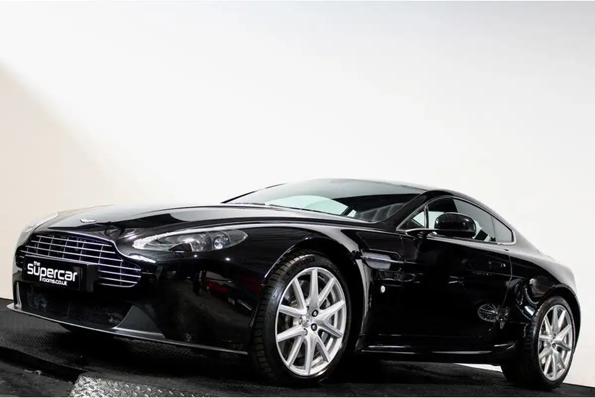 2015-aston-martin-vantage-47-v8-vantage-coupe-sportshift-big-40