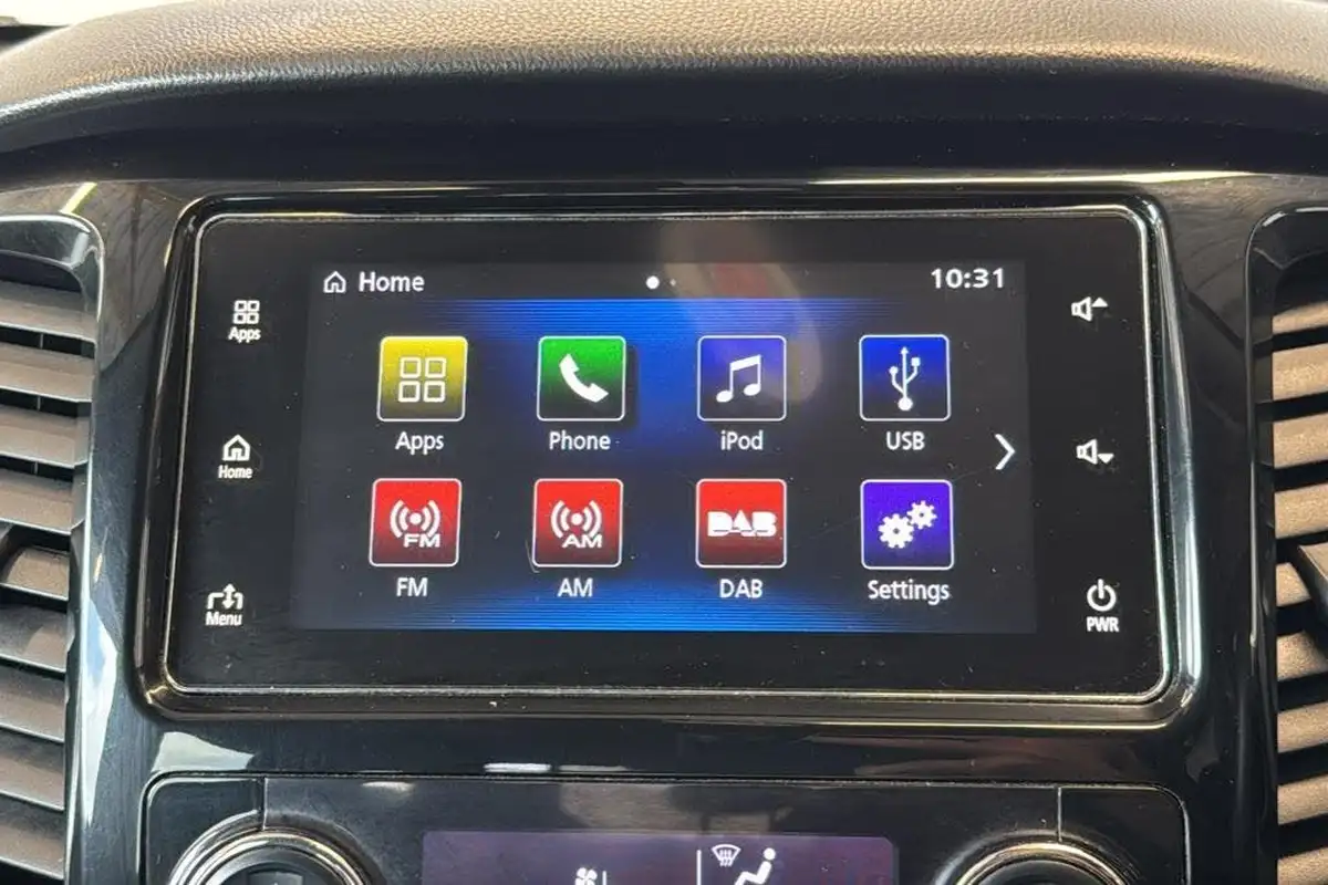 2019-mitsubishi-l200-24di-d-barbarian-eu6-big-26