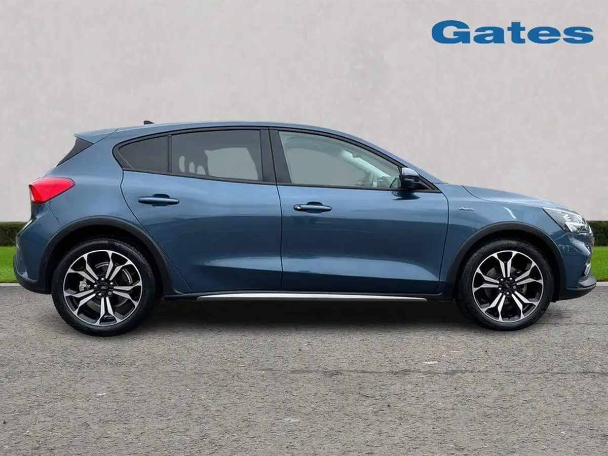 2022-ford-focus-big-7