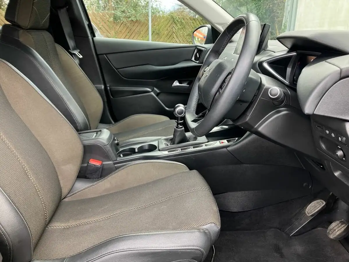 2022-ds-ds-3-crossback-12-puretech-bastille-100ps-big-27