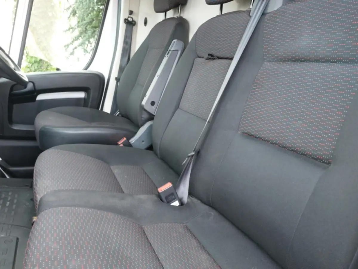 2021-peugeot-boxer-22-bluehdi-professional-335-l2-h2-140bhpeu6d-big-4