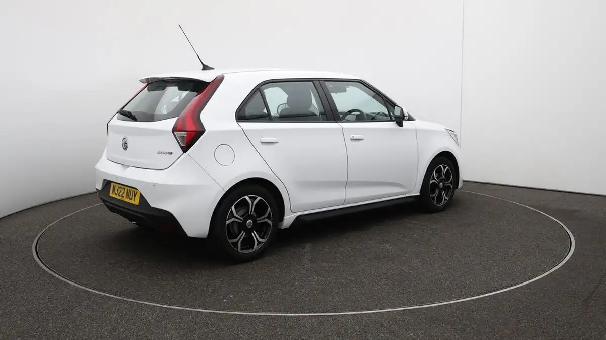 2022-mg-mg3-15-vti-tech-exclusive-nav-big-50