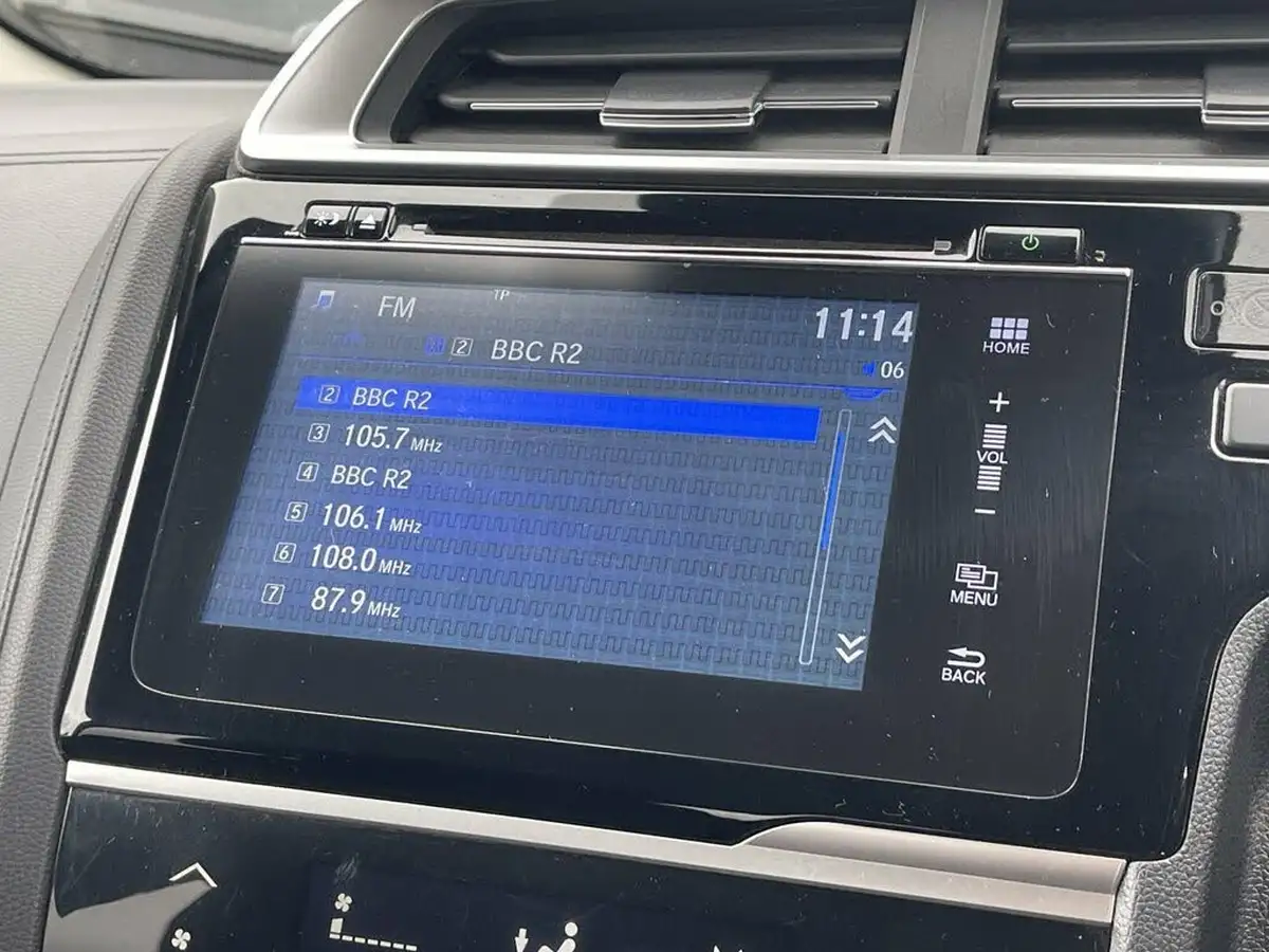 2018-honda-jazz-13-i-vtec-ex-navi-big-22
