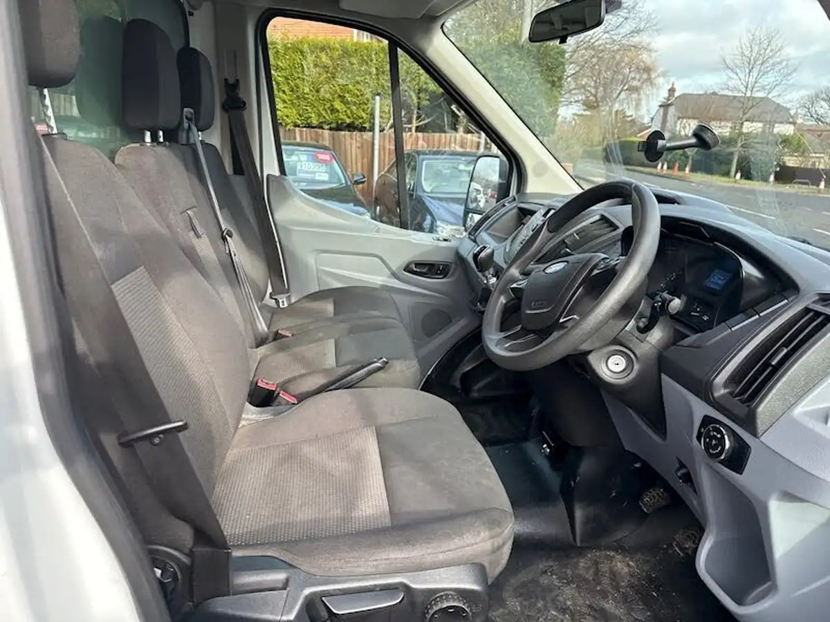 2018-ford-transit-20tdci-350-l3h1-130pseu6-rwd-srw-luton-big-24