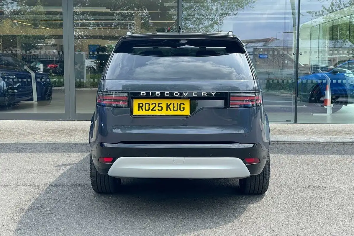 2025-land-rover-discovery-30-d350-metropolitan-edition-big-7