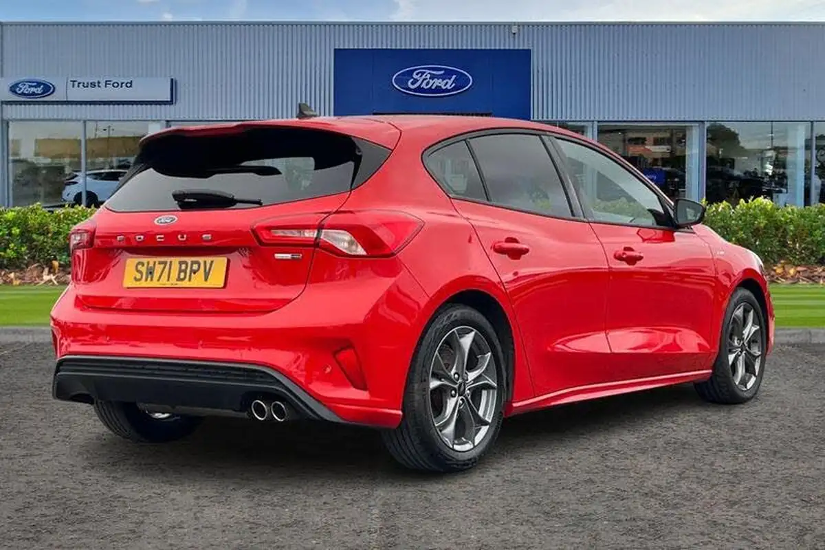 2021-ford-focus-10t-st-line-edition-125ps-hatchback-big-3