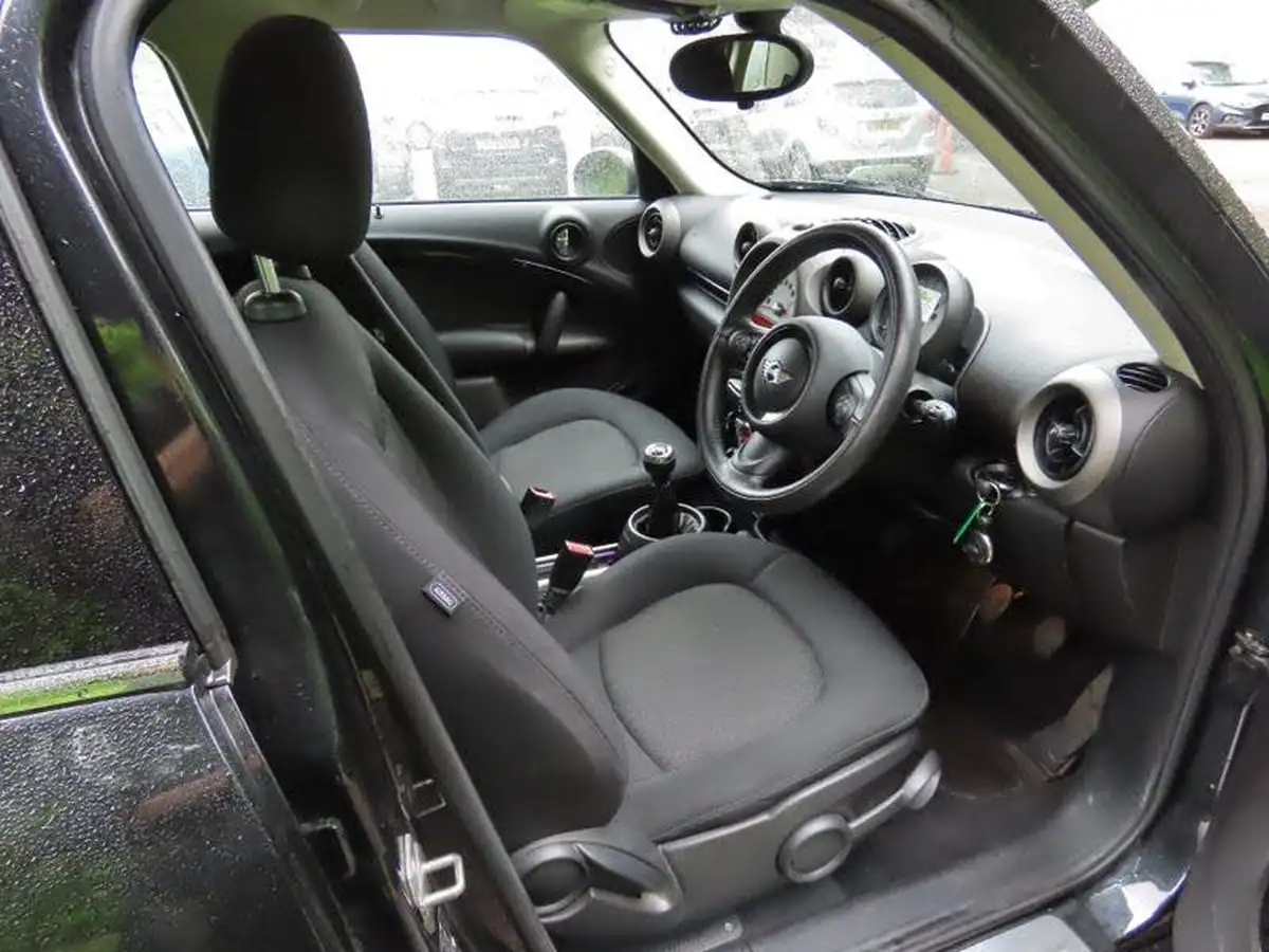 2012-mini-countryman-16-one-98bhp-big-16