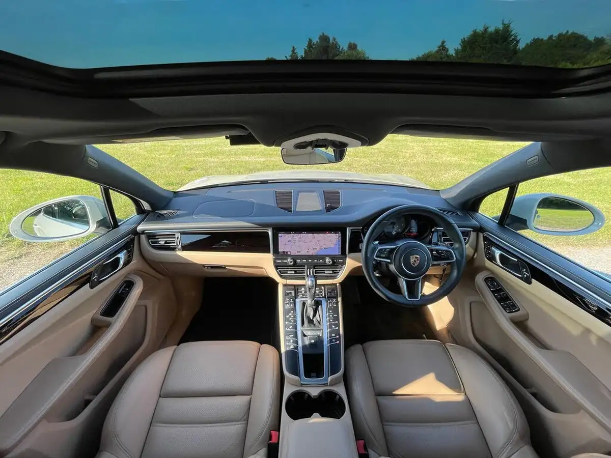 2021-porsche-macan-30-s-big-2