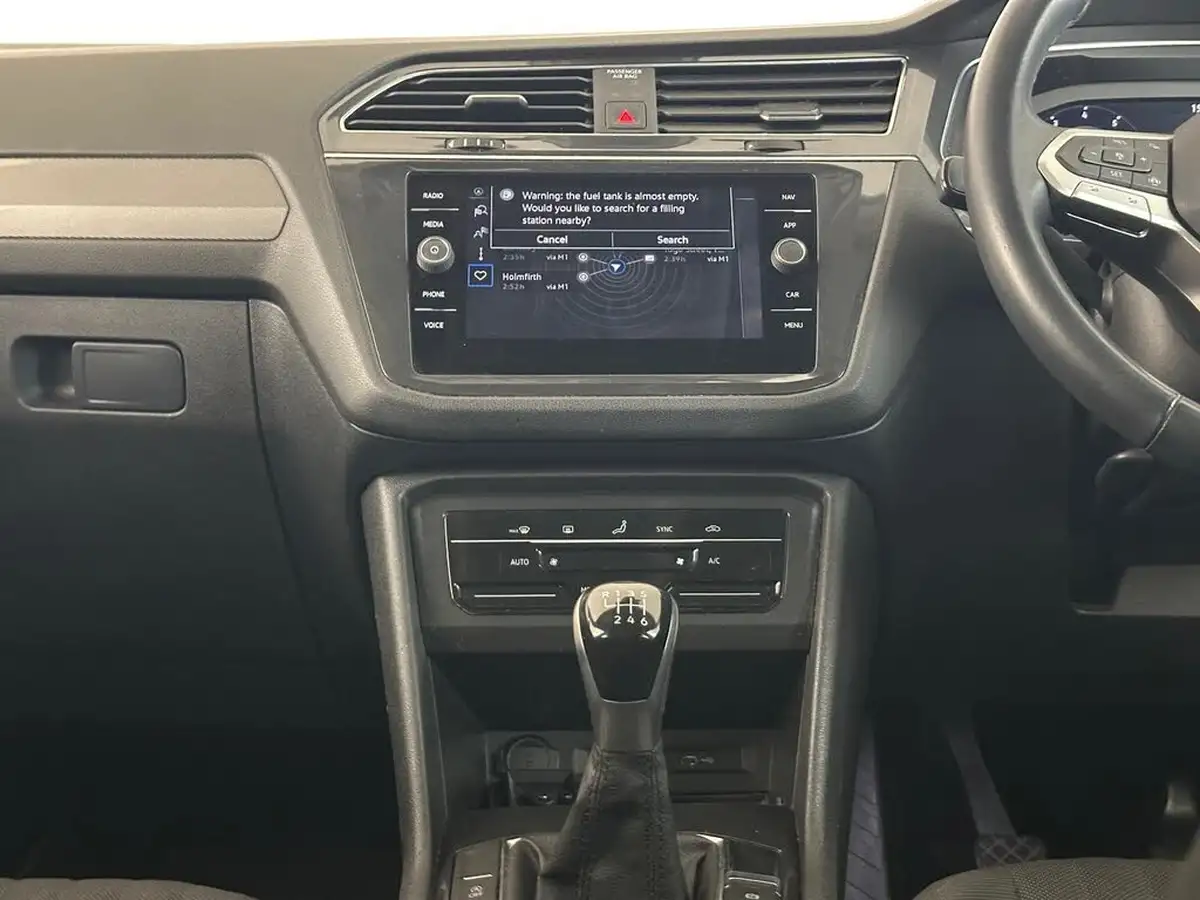 2022-volkswagen-tiguan-allspace-15-tsi-life-big-39
