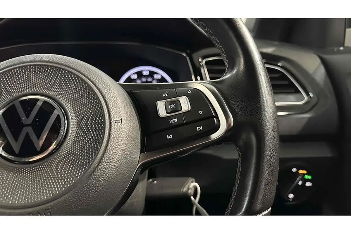 2021-volkswagen-t-roc-15-tsi-black-edition-big-33