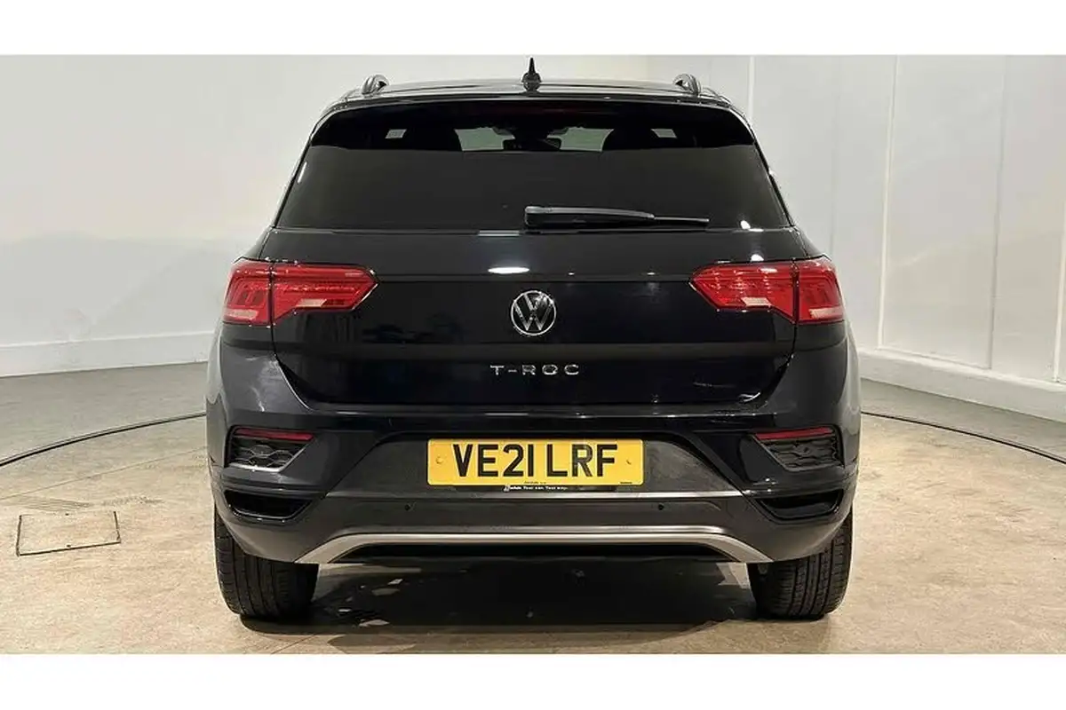 2021-volkswagen-t-roc-15-tsi-black-edition-big-9