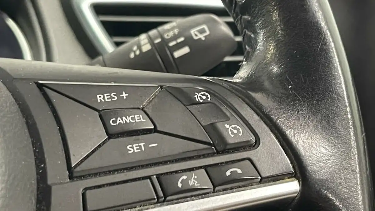 2016-nissan-qashqai-16dci-tekna-xtronic-cvt-big-15