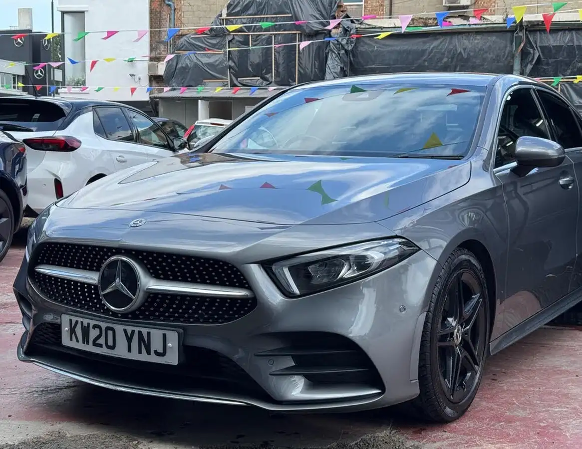 2020-mercedes-benz-a-class-13-a200-amg-line-executive-saloon-4d-7g-dct-big-6
