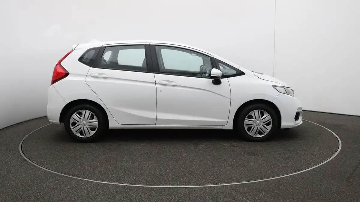 2019-honda-jazz-13-i-vtec-s-big-47