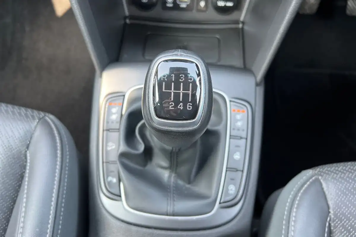 2019-hyundai-kona-10-t-gdi-premium-se-big-18