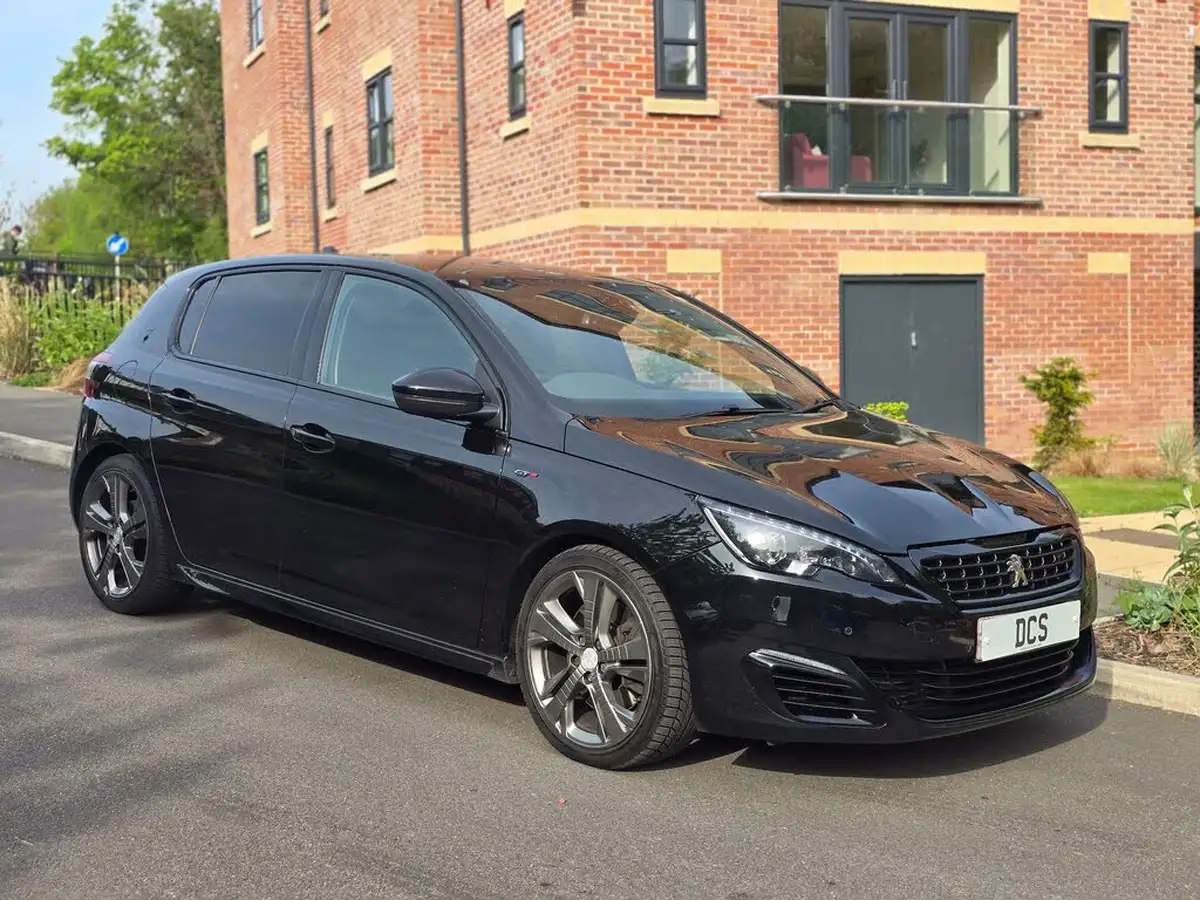 2016-peugeot-308-20-bluehdi-gt-eat6-big-4
