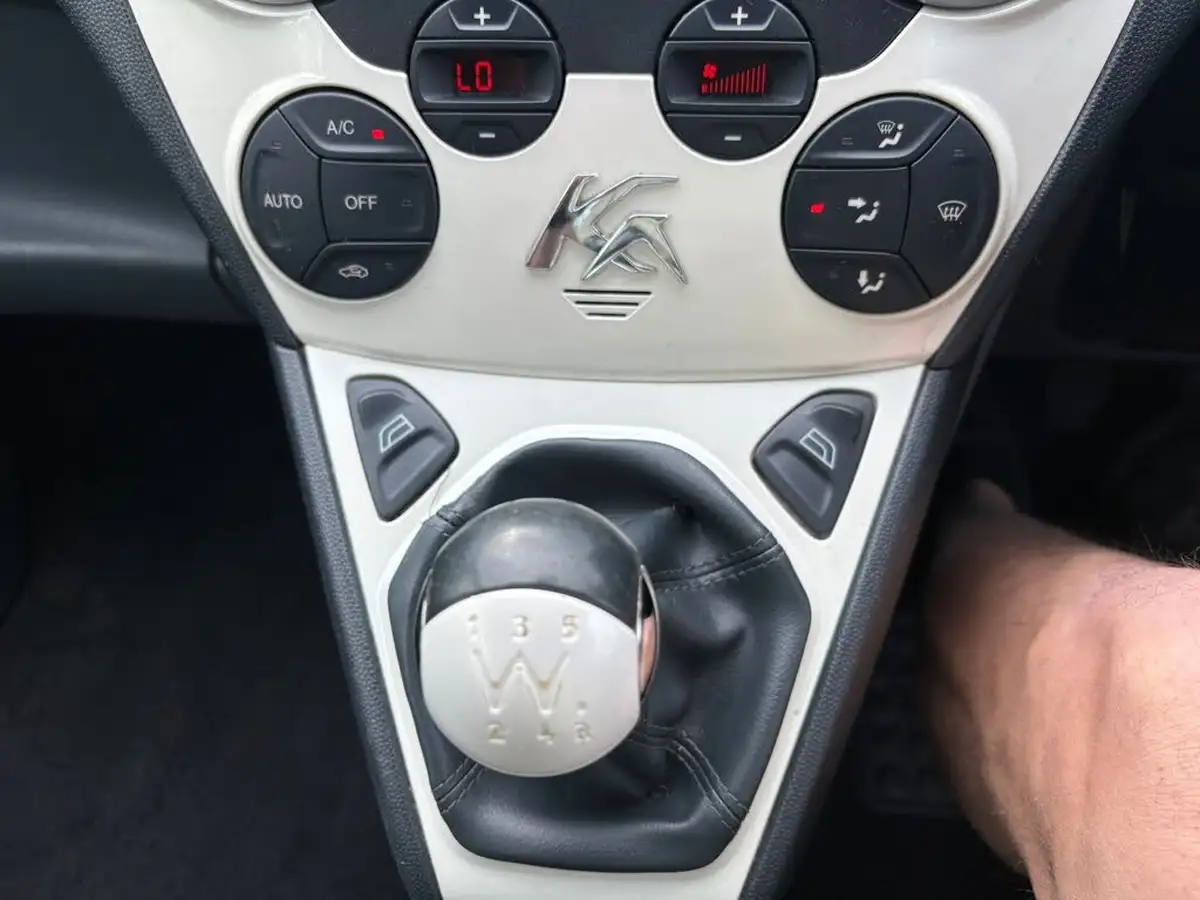2013-ford-ka-12-titanium-big-10