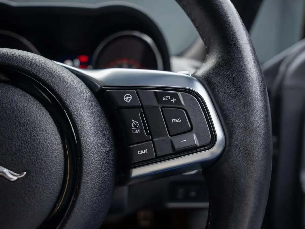 2019-jaguar-f-type-50-v8-sc-r-550ps-awd-ss-coupe-big-21