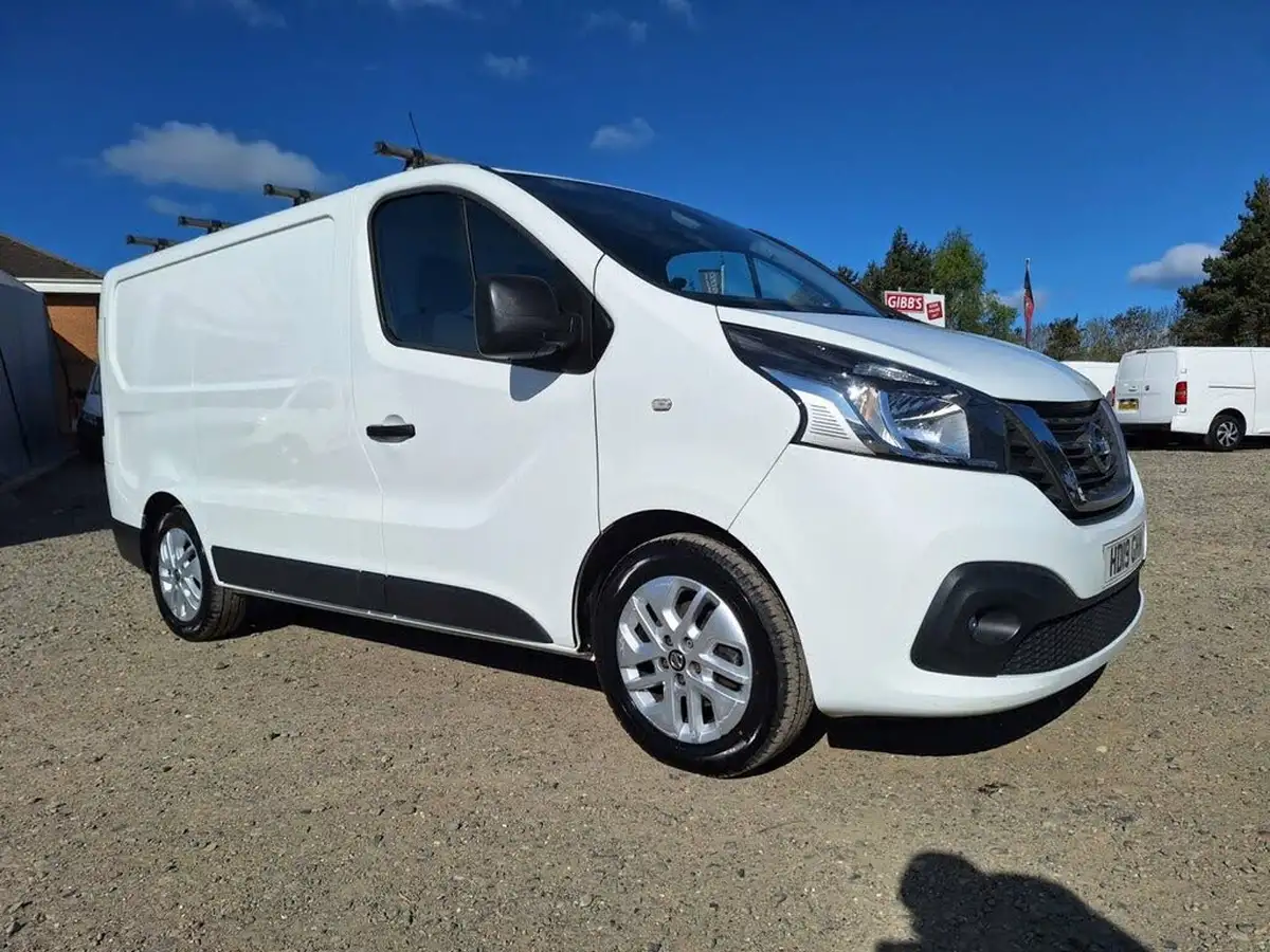 2019-nissan-nv300-16dci-tekna-l1h1-120ps-10t-panel-van-big-0