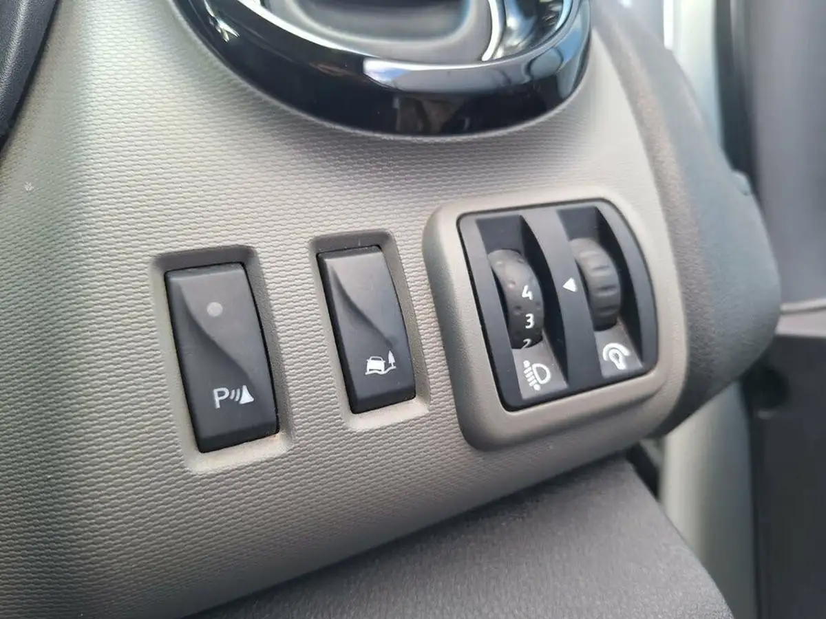 2019-nissan-nv300-16dci-tekna-l1h1-120ps-10t-panel-van-big-24