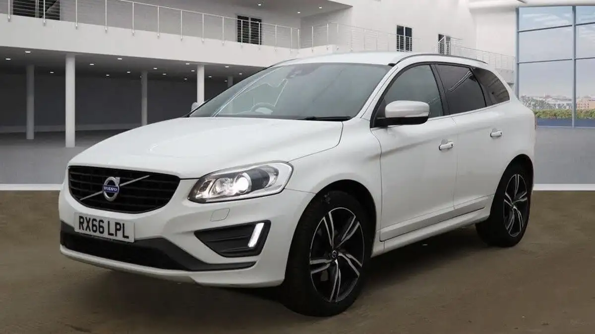 2016-volvo-xc60-20td-d4-r-design-lux-nav-geartronic-big-3