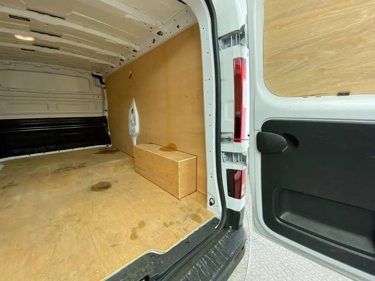 2023-renault-trafic-20dci-ll30-130-business-panel-big-27