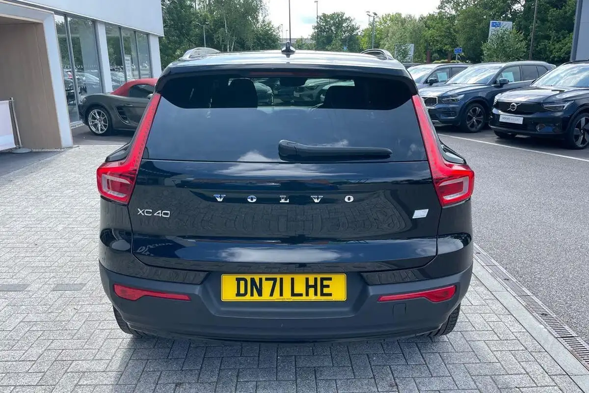 2021-volvo-xc40-15-t5-r-design-pro-258bhp-big-7