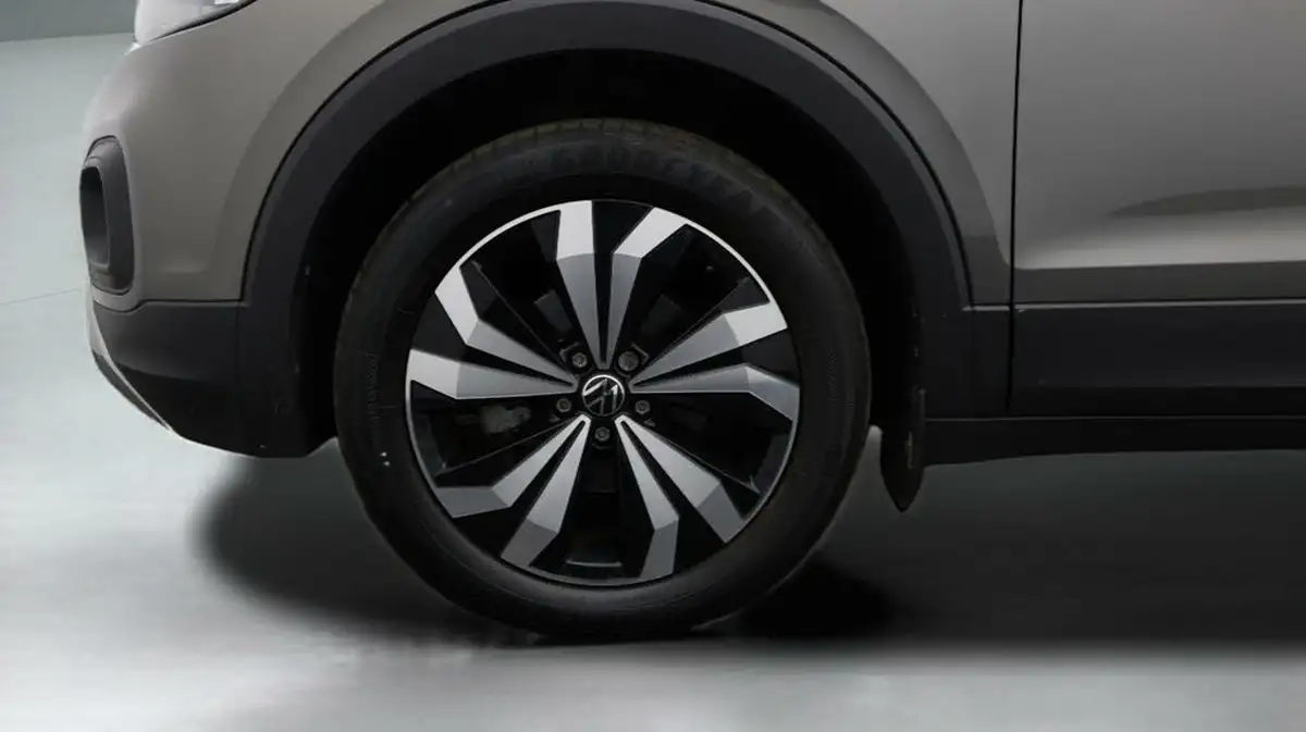 2021-volkswagen-t-cross-10-tsi-se-110ps-big-18