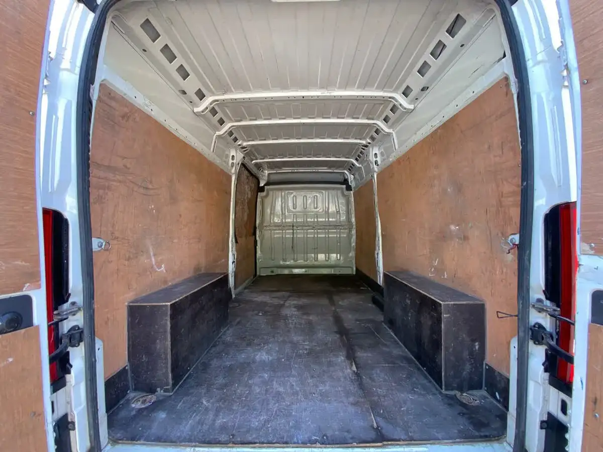 2018-peugeot-boxer-20-bluehdi-professional-335-l3-h2-big-37