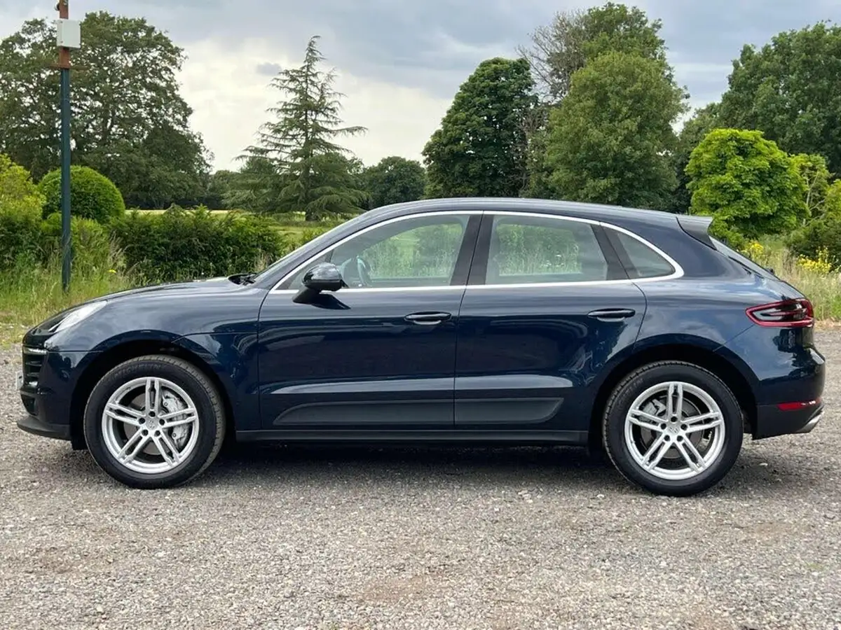 2018-porsche-macan-30-s-big-4