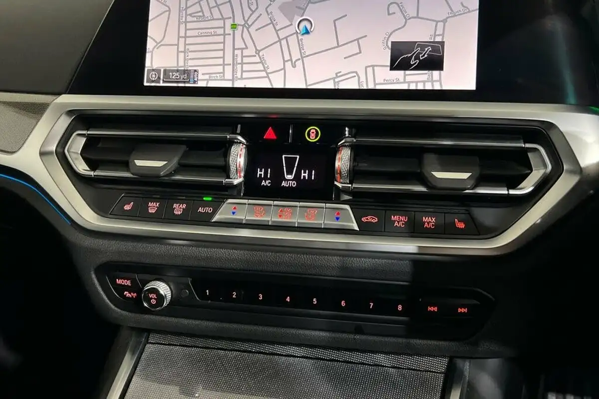 2021-bmw-3-series-20-330e-m-sport-pro-edition-saloon-4d-big-33
