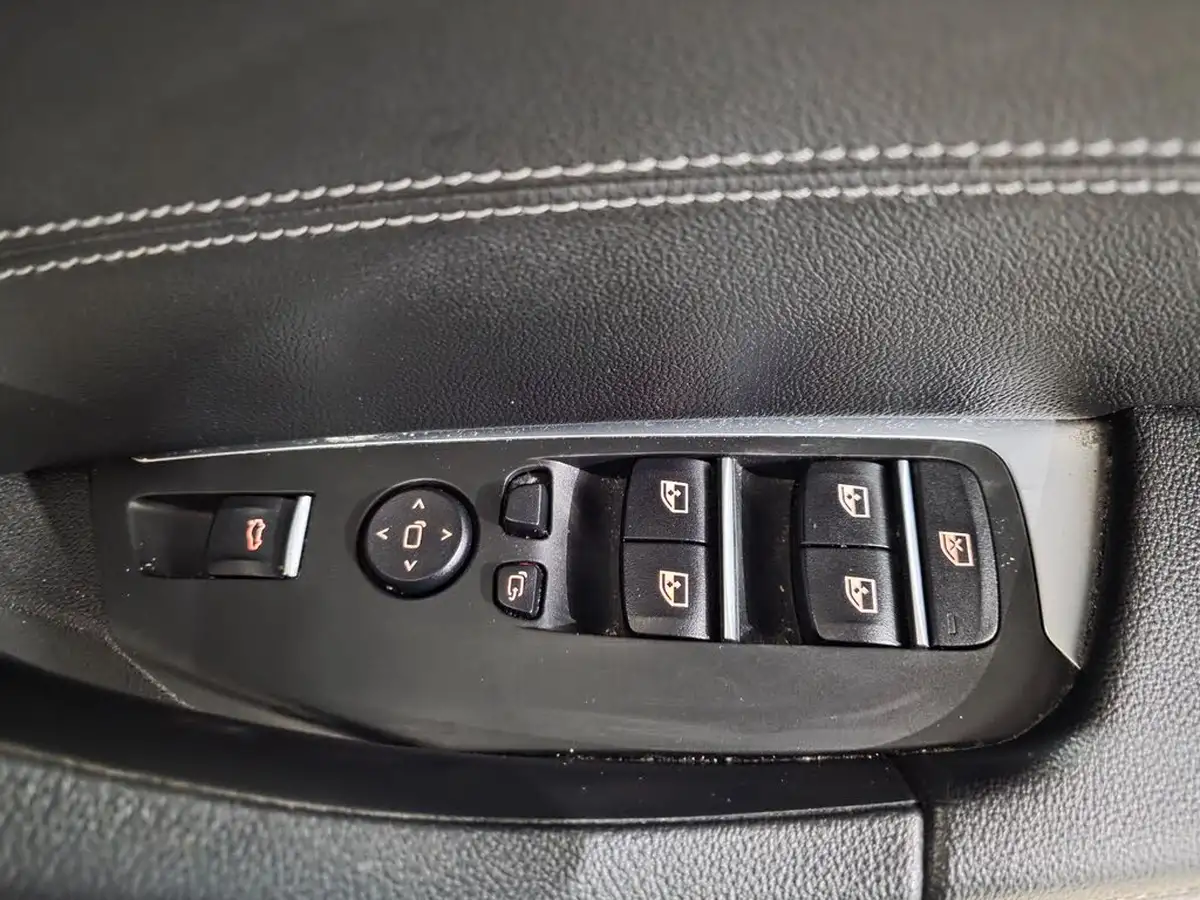 2021-bmw-x3-20-xdrive-30e-se-big-15