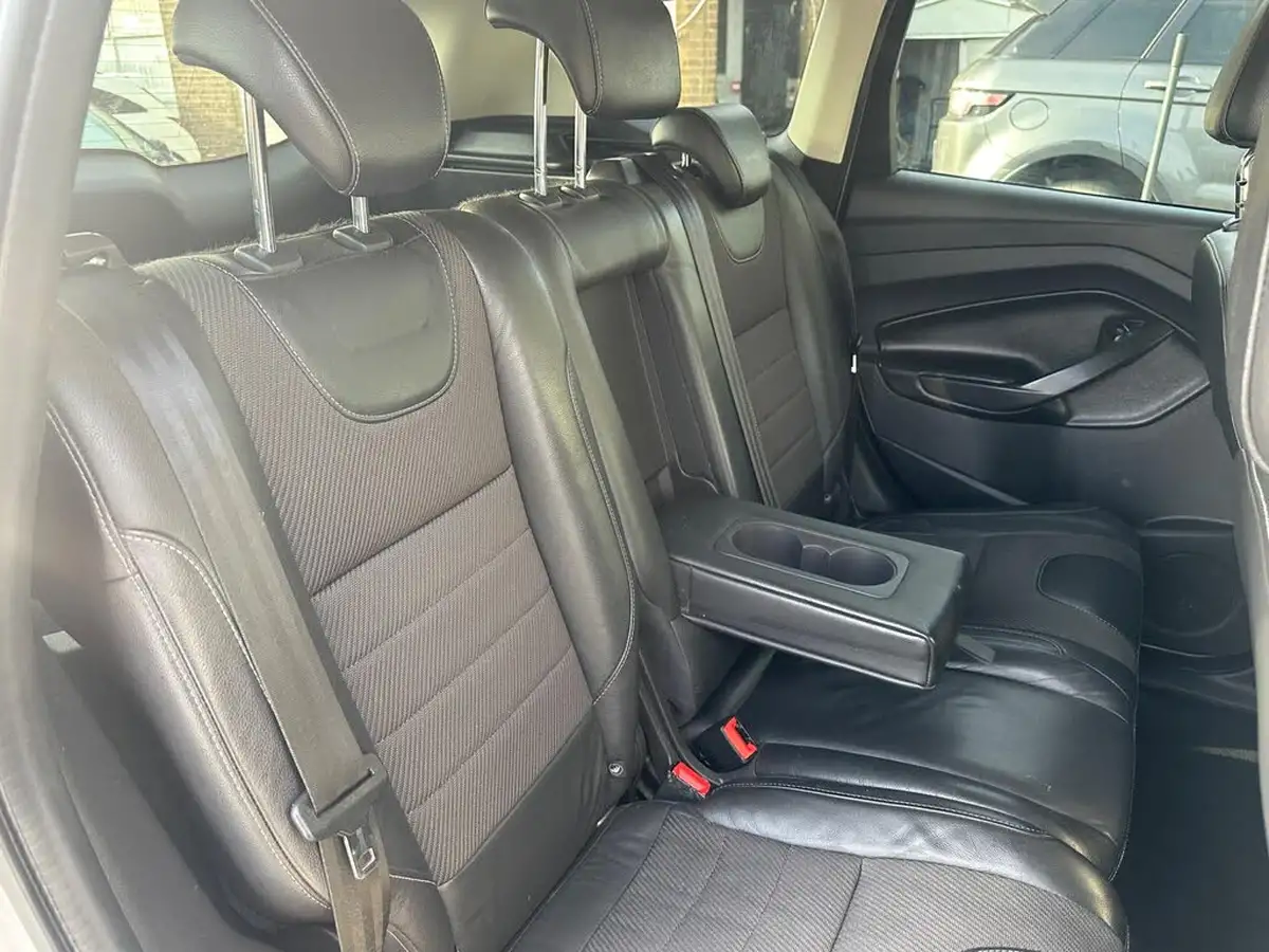 2015-ford-kuga-20tdci-titanium-150ps-big-42