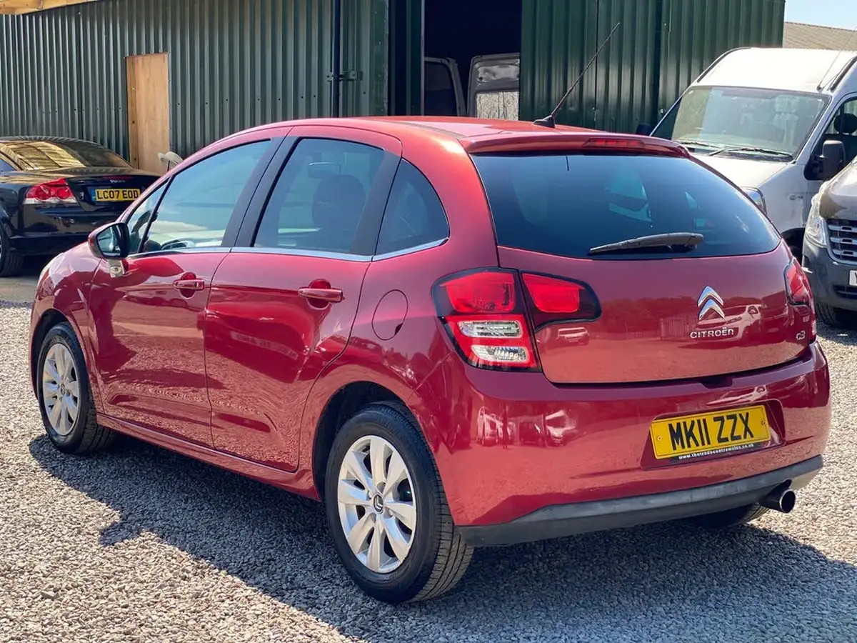 2011-citroen-c3-14-vtr-16v-95ps-1397cc-big-3