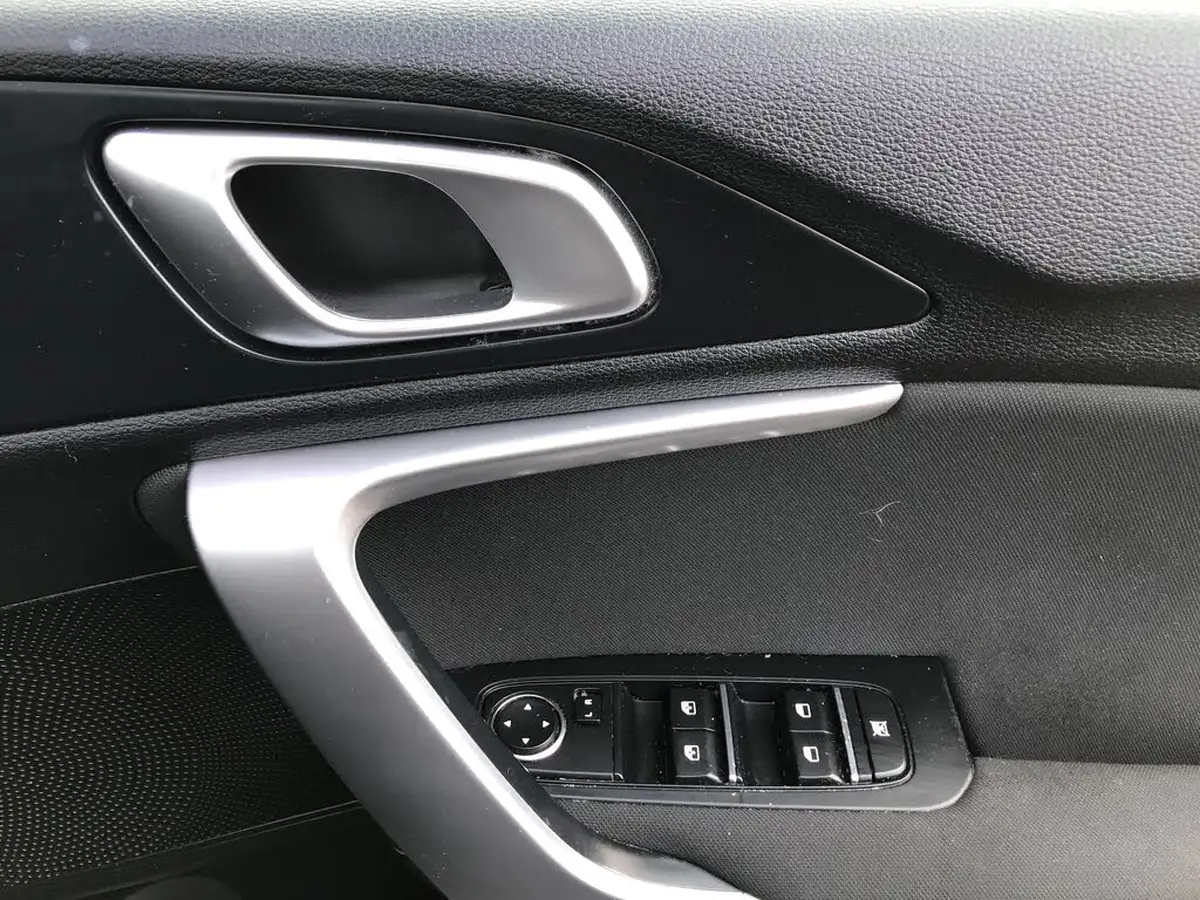 2022-kia-xceed-10-t-gdi-2-big-26