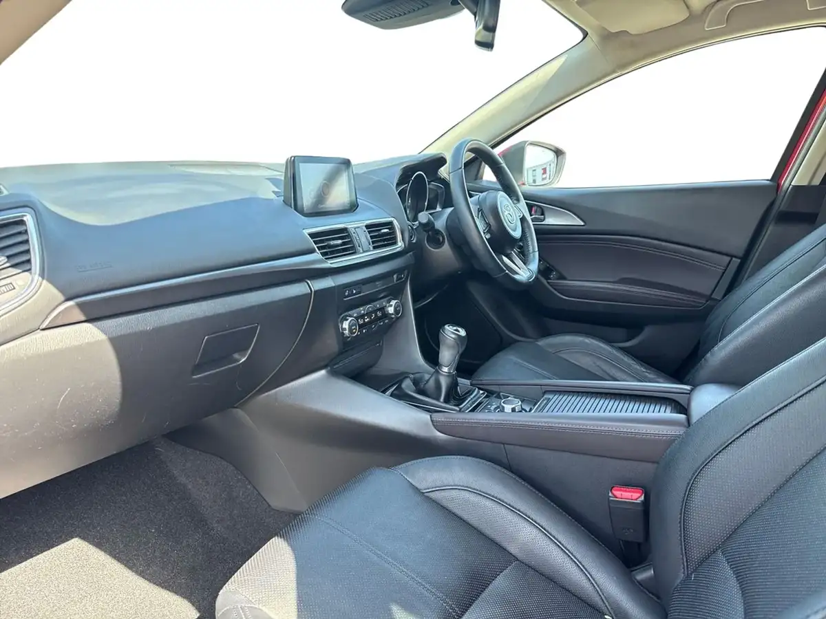 2017-mazda-mazda3-20-sport-nav-165ps-skyactiv-g-hatchback-5d-big-6