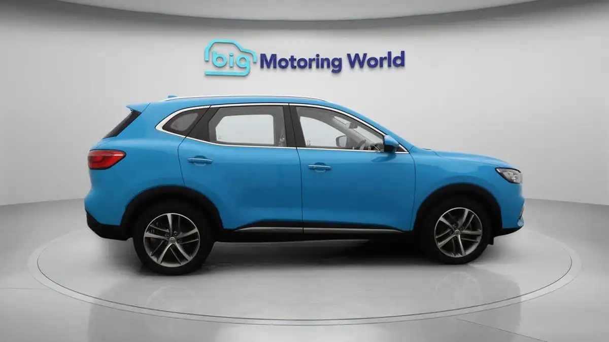 2022-mg-hs-15t-gdi-exclusive-162ps-dct-big-8