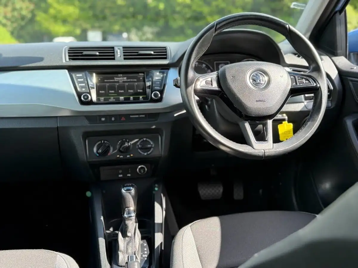 2015-skoda-fabia-12-tsi-se-109ps-hatchback-dsg-big-1