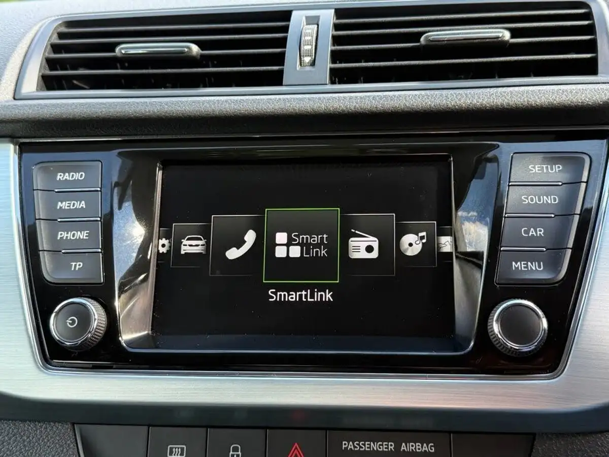 2015-skoda-fabia-12-tsi-se-109ps-hatchback-dsg-big-25