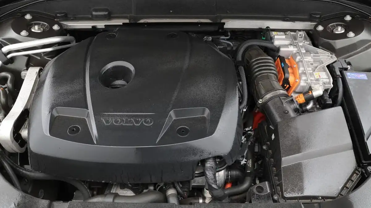 2020-volvo-xc60-20-t8-r-design-pro-big-19