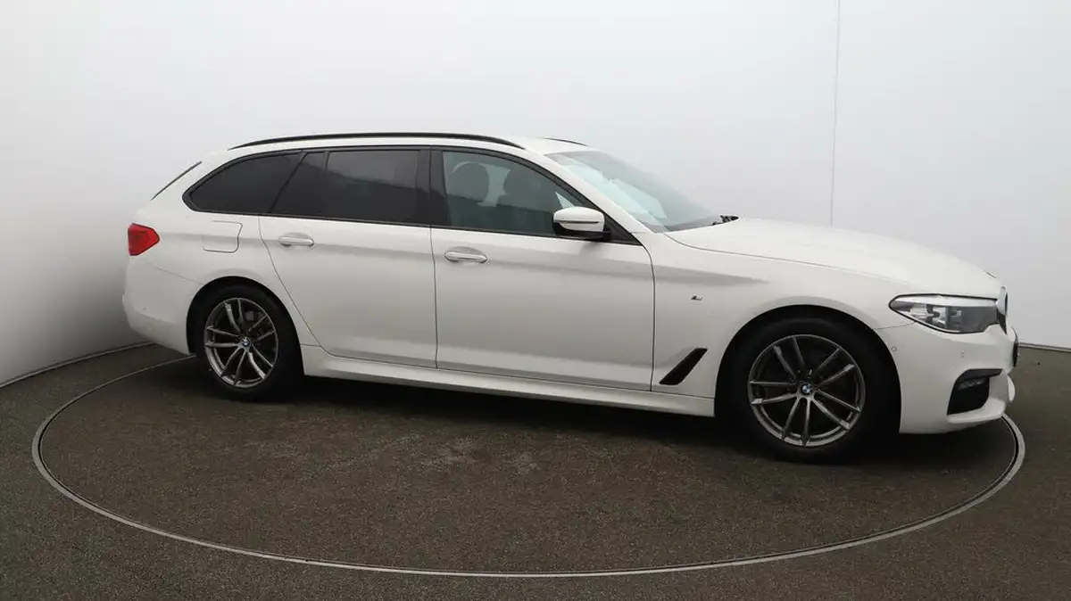 2017-bmw-5-series-20td-520d-m-sport-touring-5d-big-40
