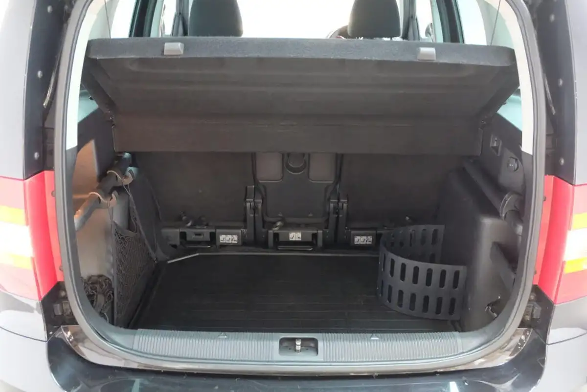 2015-skoda-yeti-20tdi-black-edition-dsg-big-27