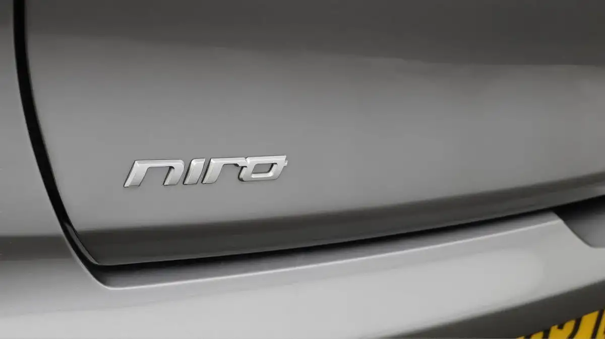 2022-kia-niro-ev-e-2-big-36