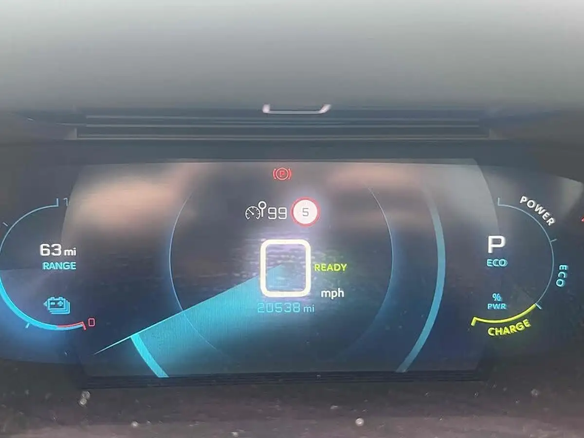 2021-peugeot-208-e-gt-50kwh-big-41