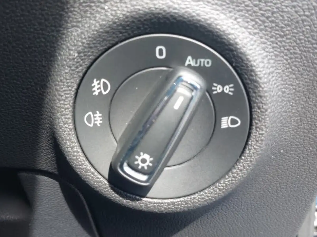 2020-skoda-karoq-15-tsi-se-l-dsg-big-11
