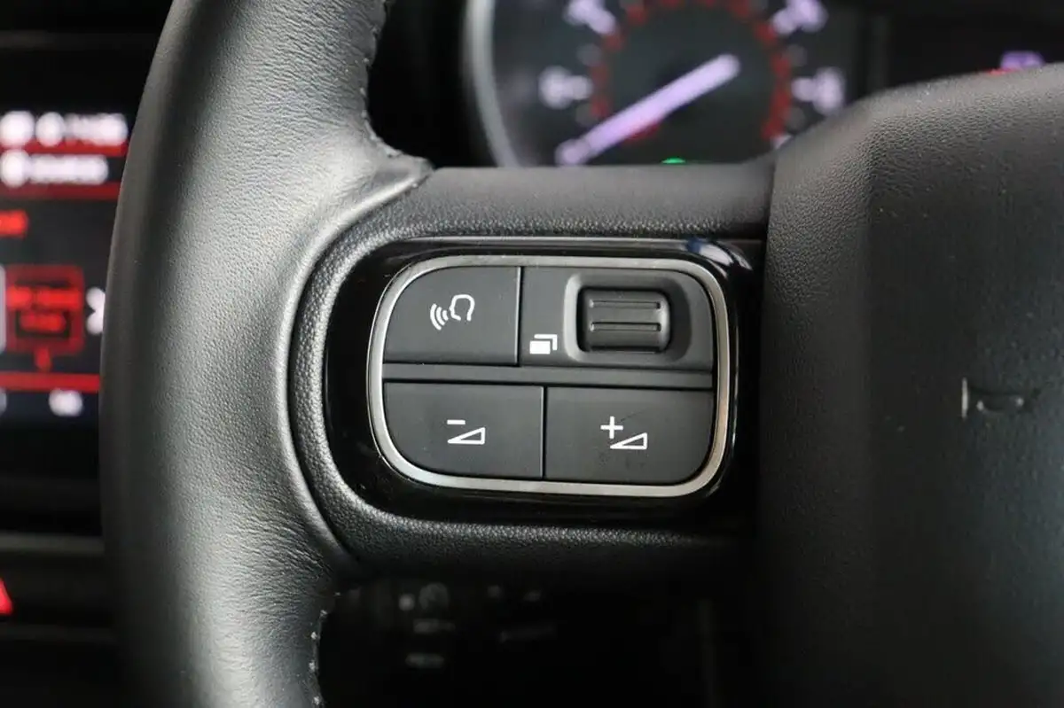 2020-citroen-c3-aircross-12-puretech-flair-110ps-ss-big-25